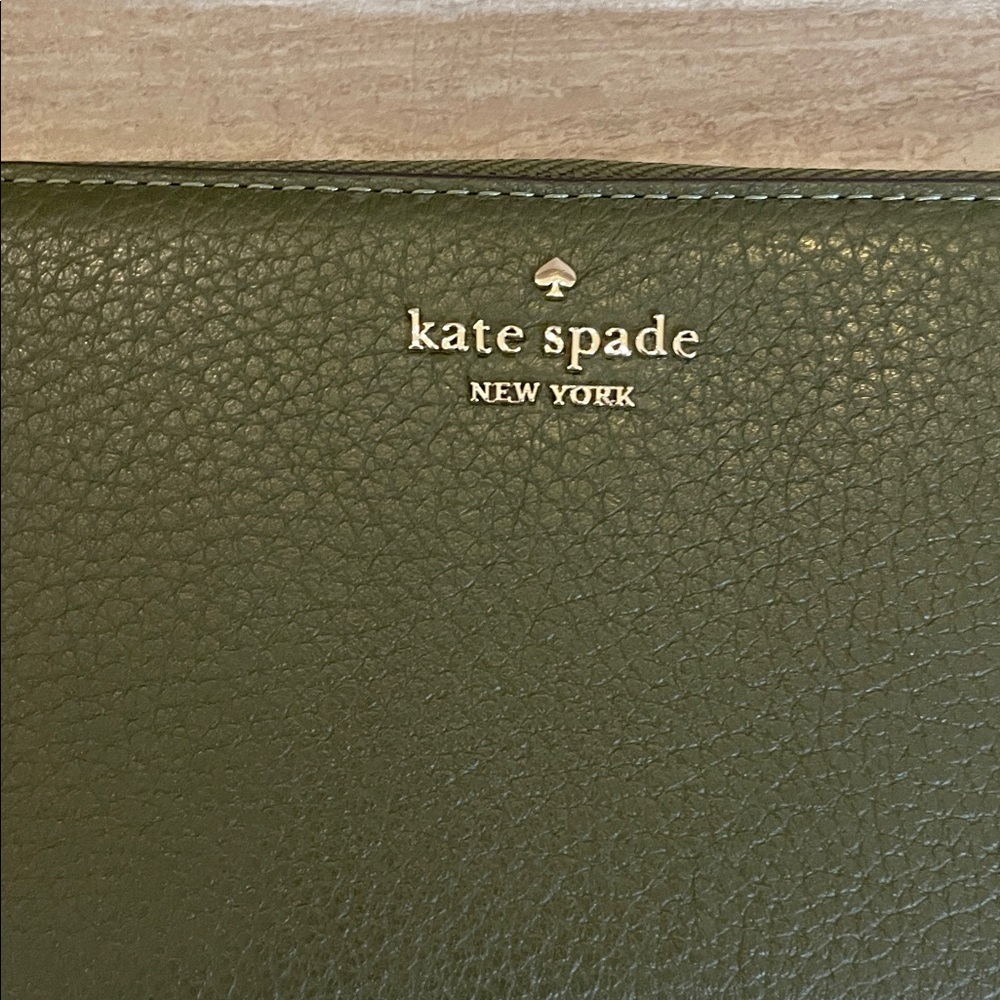 kate spade ♠️ NWT green zip-around  pebble leather large continental lena wallet - Picture 3 of 12